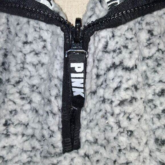 Pink Victoria's Secret Cozy Textured Fleece Pullover with Zipper Size Medium - Picture 2 of 9